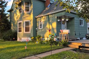 102 3rd St SE, Pipestone, MN 56164 - Photo 1