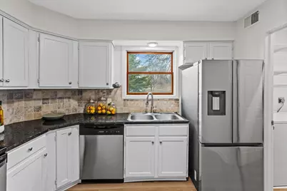 14271 Bedford Drive, Eden Prairie, MN 55346 - Photo 3