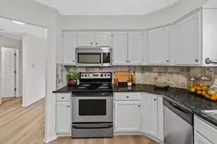 14271 Bedford Dr, Eden Prairie, MN 55346 - Photo 5