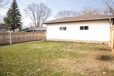 17 Lincoln Avenue, Gaylord, MN 55334 - Photo 3