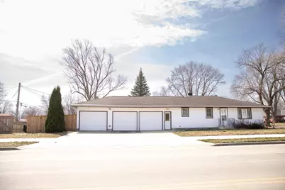 17 Lincoln Avenue, Gaylord, MN 55334 - Photo 1