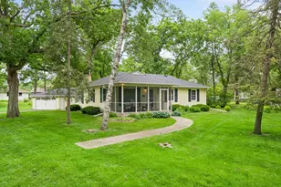 1501 Valders Ave N, Golden Valley, MN 55427 - Photo 3