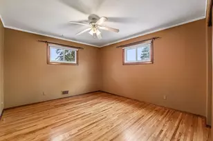 8224 Hillside Dr, Eden Prairie, MN 55347 - Photo 11