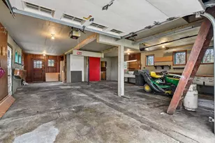 8224 Hillside Dr, Eden Prairie, MN 55347 - Photo 25