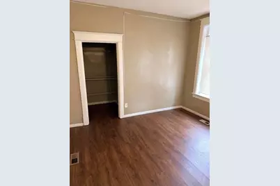 687 Aurora Avenue, Saint Paul, MN 55104 - Photo 13