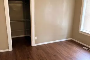 687 Aurora Ave, Saint Paul, MN 55104 - Photo 13