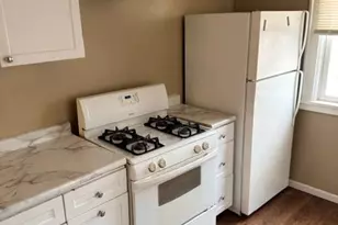 687 Aurora Ave, Saint Paul, MN 55104 - Photo 11