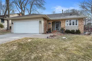 239 16th Ave SW, New Brighton, MN 55112 - Photo 1