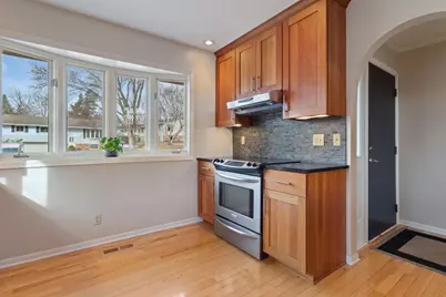 239 16th Avenue SW, New Brighton, MN 55112 - Photo 7