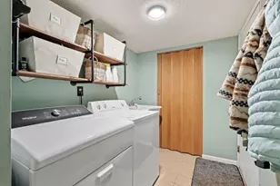 14207 Hibiscus Ct, Apple Valley, MN 55124 - Photo 19