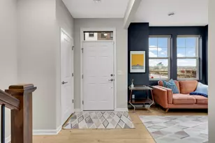 905 Woodlawn Ave, Saint Paul, MN 55116 - Photo 1