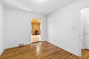 5537 Zenith Ave S, Edina, MN 55410 - Photo 13