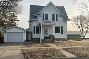 719 S Oak St, Lake City, MN 55041 - Photo 1