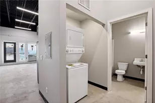 801 SE 9th St, Minneapolis, MN 55414 - Photo 7