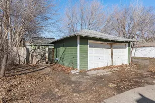 2323 Golden Valley Rd, Minneapolis, MN 55411 - Photo 25