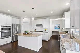 5650 Ranier Ln N, Plymouth, MN 55446 - Photo 3