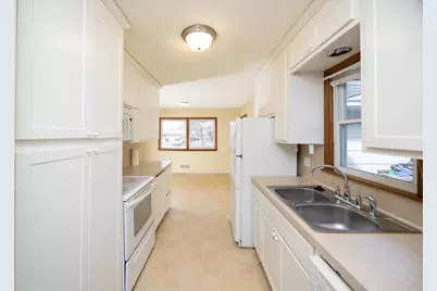 1040 Lincoln Terrace, Columbia Heights, MN 55421 - Photo 7