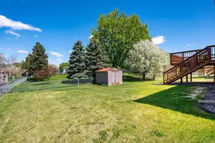 7224 Setzler Pkwy, Brooklyn Park, MN 55445 - Photo 23
