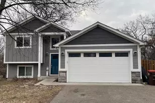 646 Grafton Ave N, Oakdale, MN 55128 - Photo 1