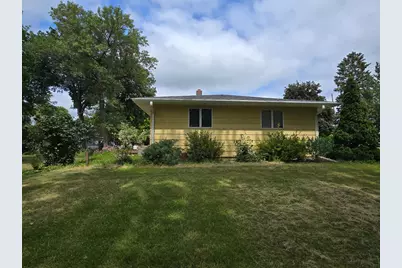 302 8th Avenue NW, Pipestone, MN 56164 - Photo 37