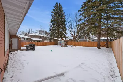 1109 13th Avenue SW, Willmar, MN 56201 - Photo 9