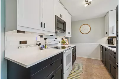 4432 3rd Street NE, Columbia Heights, MN 55421 - Photo 9