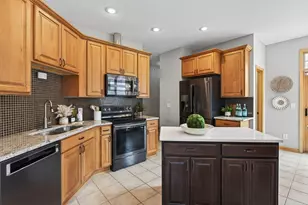 4161 Yuma Ln N, Plymouth, MN 55446 - Photo 5