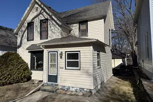 305 Carroll St, Mankato, MN 56001 - Photo 1