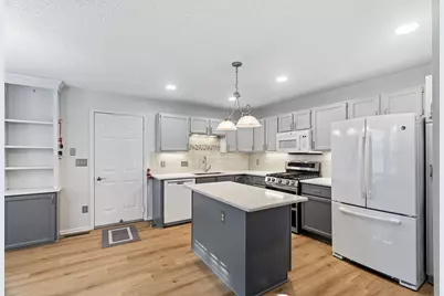 1217 Pond View Lane, White Bear Lake, MN 55110 - Photo 9