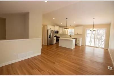 1105 2nd Street SE, Faribault, MN 55021 - Photo 3