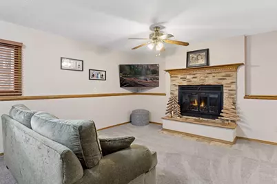 9311 Thomas Avenue N, Brooklyn Park, MN 55444 - Photo 23