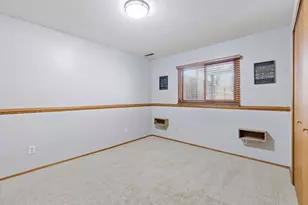 9311 Thomas Ave N, Brooklyn Park, MN 55444 - Photo 27