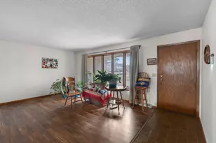 431 Skillman Ave E, Maplewood, MN 55117 - Photo 3