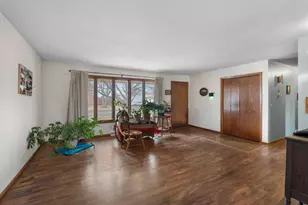 431 Skillman Ave E, Maplewood, MN 55117 - Photo 5