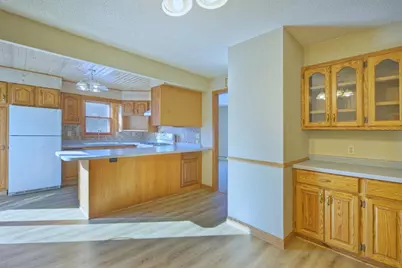 324 N Gilman Avenue, Litchfield, MN 55355 - Photo 5