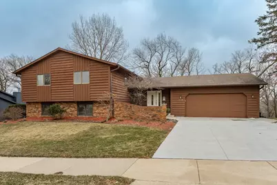 1718 22nd Avenue NE, Rochester, MN 55906 - Photo 1