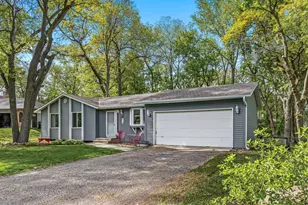 316 E 135th St, Burnsville, MN 55337 - Photo 1