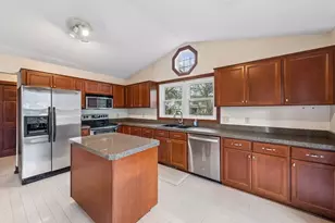 19440 Vine Ridge Rd, Shorewood, MN 55331 - Photo 11