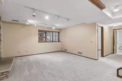 5301 Yorktown Lane N, Plymouth, MN 55442 - Photo 31