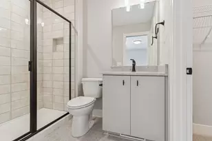 5821 Ashcroft Ave, Edina, MN 55424 - Photo 39