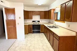 302 5th St SE, Roseau, MN 56751 - Photo 13