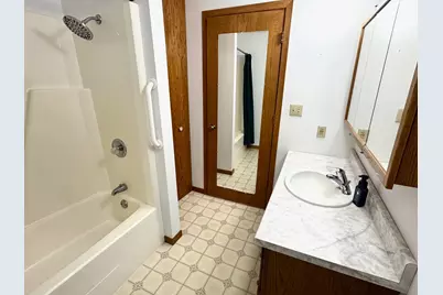 302 5th Street SE, Roseau, MN 56751 - Photo 7