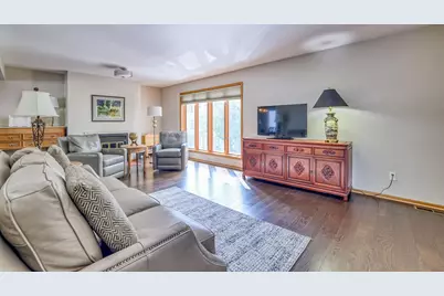 921 / 923 Dartmouth Place SE, Minneapolis, MN 55414 - Photo 3