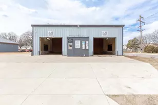 410 4th St NW, Montgomery, MN 56069 - Photo 1