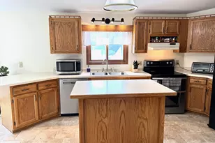 103 8th St SW, Roseau, MN 56751 - Photo 5