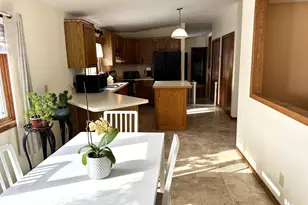 103 8th St SW, Roseau, MN 56751 - Photo 3