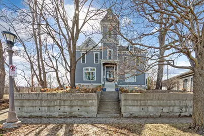 307 Walnut Street #5, Saint Paul, MN 55102 - Photo 1