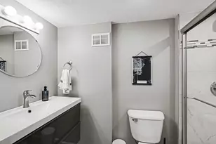 2016 Sherwood Ave, Saint Paul, MN 55119 - Photo 17