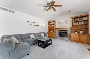 2227 Viola Heights Dr NE, Rochester, MN 55906 - Photo 15