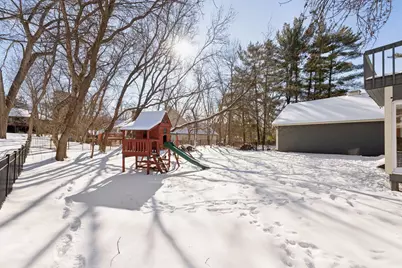 5221 Knob Hill Court, Minnetonka, MN 55345 - Photo 5